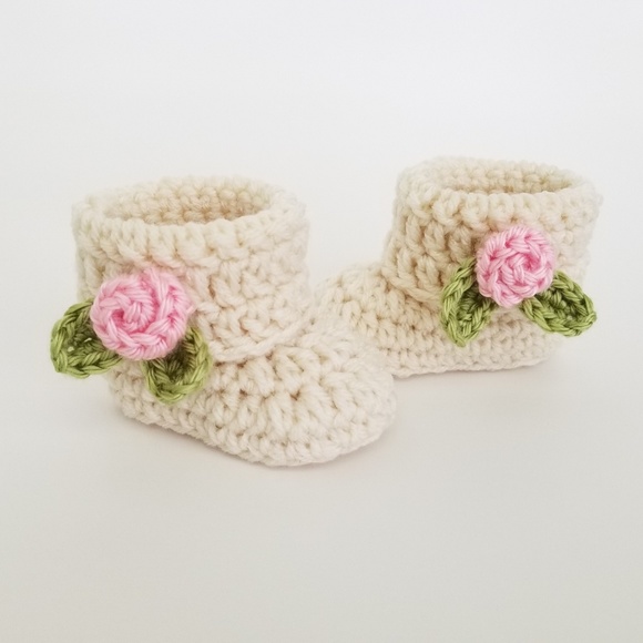 Baby girl booties with Roses - Picture 3 of 8